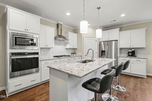808 Churton Pl, Cary, NC, 27518-7720 | Card Image