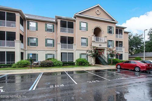 811-8601 Beach Blvd, JACKSONVILLE, FL, 32216-0411 | Card Image