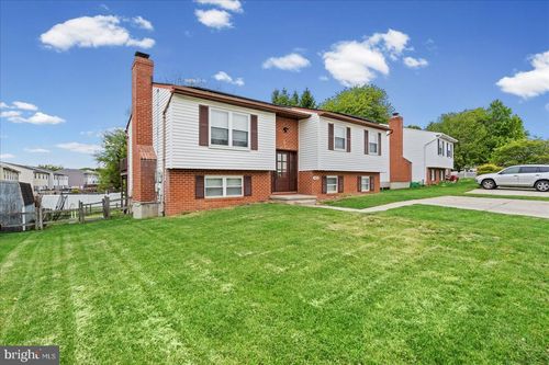 9453 Seven Courts Dr, BALTIMORE, MD, 21236-4712 | Card Image