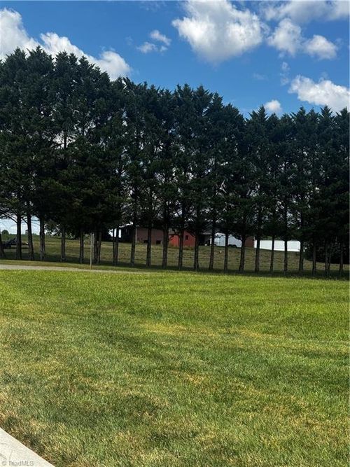 1 Draughn St, Dobson, NC, 27017 | Card Image