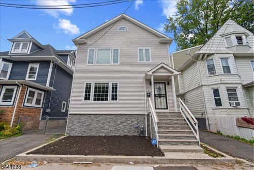 35 W End Ave, Newark, NJ, 07106-1929 | Card Image