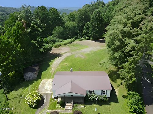 3849 Nealy Rdg, Clinchco, VA, 24226-8404 | Card Image