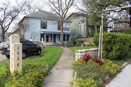 8-3006 Duval St, Austin, TX, 78705-3846 | Card Image