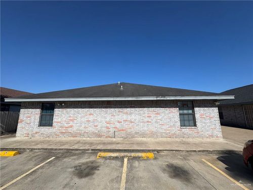512 N 6th St, Donna, TX, 78537-2651 | Card Image