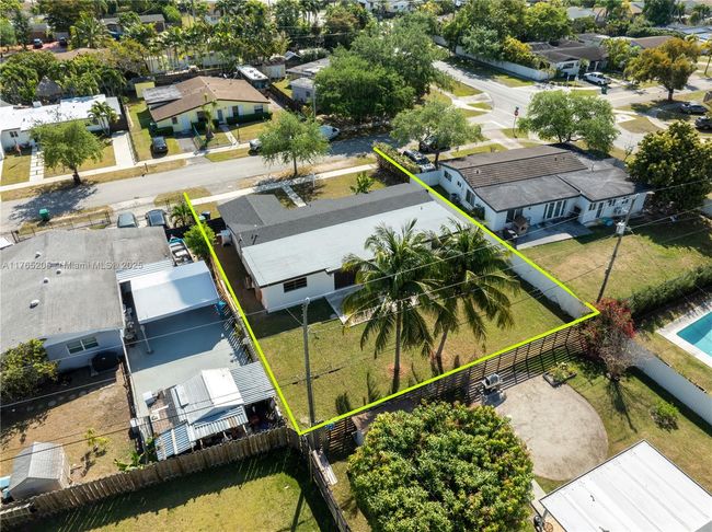 19920 Holiday Rd, House other with 3 bedrooms, 2 bathrooms and null parking in Cutler Bay FL | Image 40