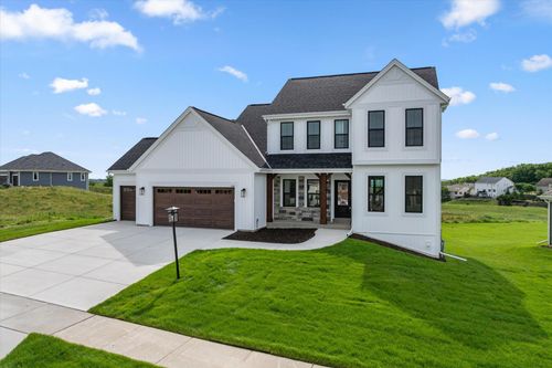 805 Viewpoint Ave, Waukesha, WI, 53188-2708 | Card Image