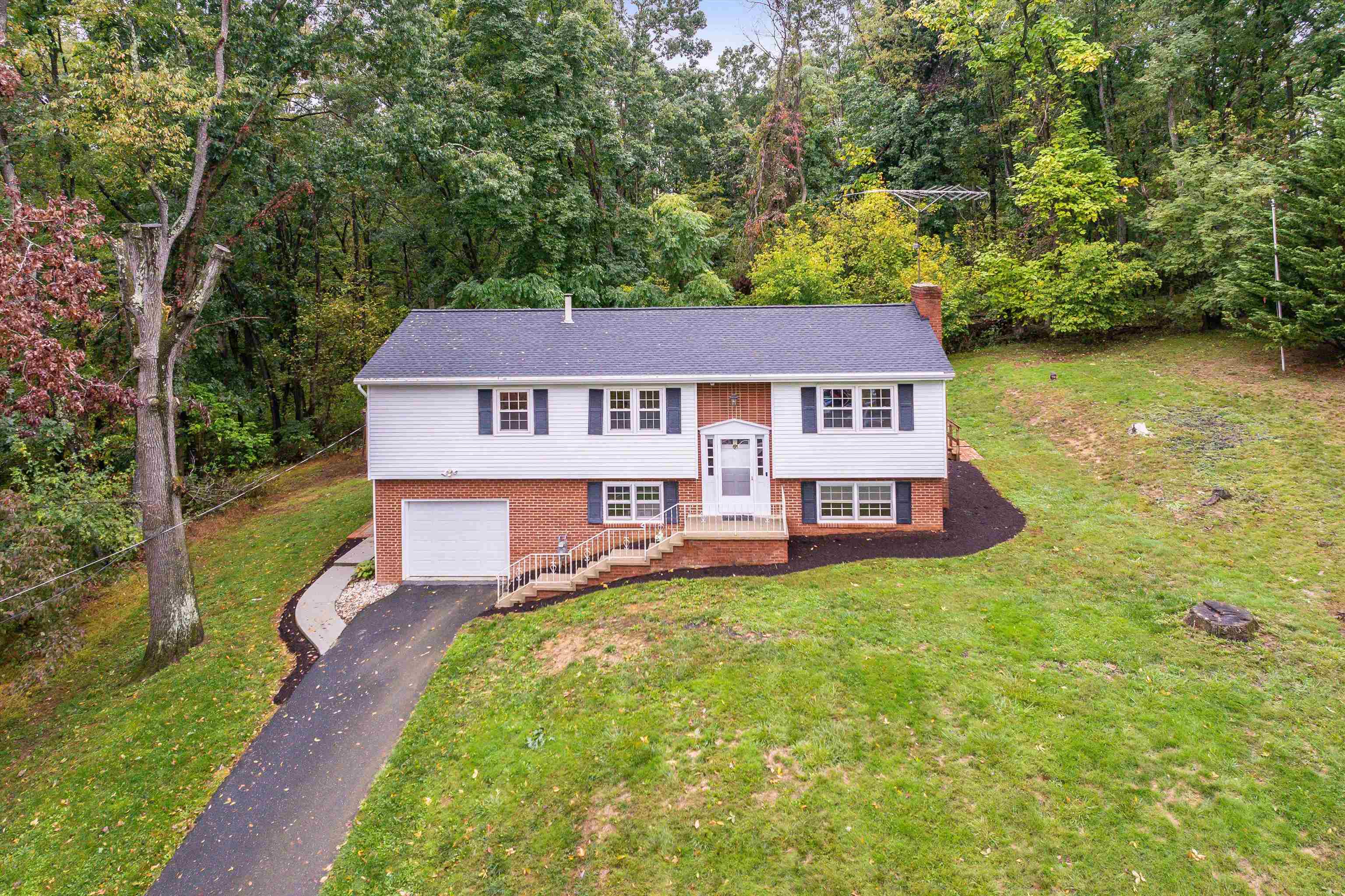 Miller St, Staunton, VA 24401