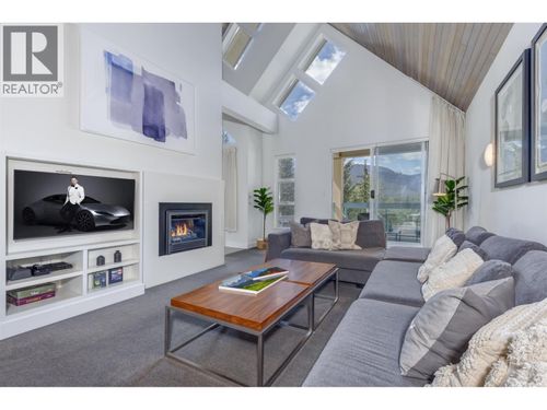 204-4865 Painted Cliff Rd, Whistler, BC, V0N1B0 | Card Image