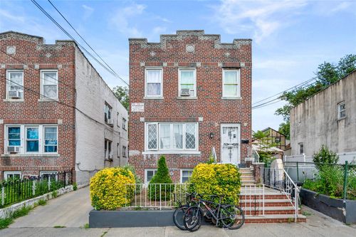 3129 100th St, East Elmhurst, NY, 11369-1833 | Card Image