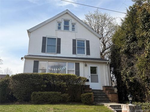 197 Johnson Rd, Scarsdale, NY, 10583-6316 | Card Image