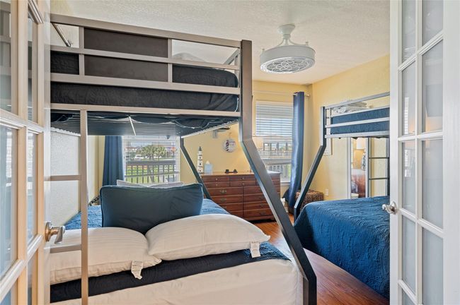 876 Kahla Dr, House other with 5 bedrooms, 2 bathrooms and 2 parking in Crystal Beach TX | Image 36