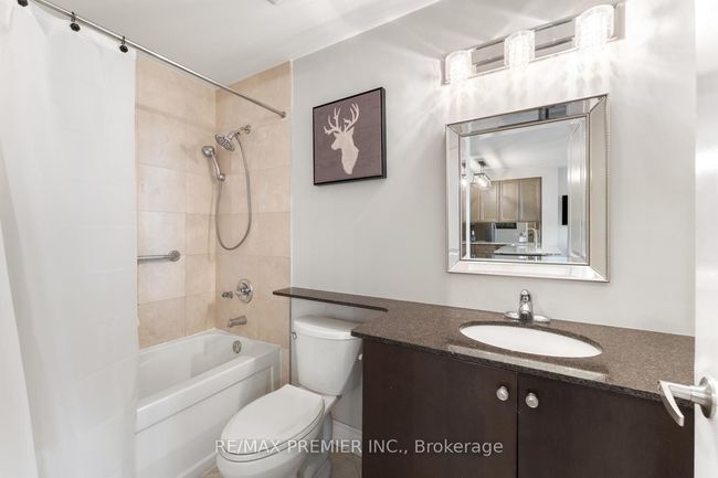 209 - 9235 Jane St, Condo with 2 bedrooms, 1 bathrooms and 1 parking in Vaughan ON | Image 25