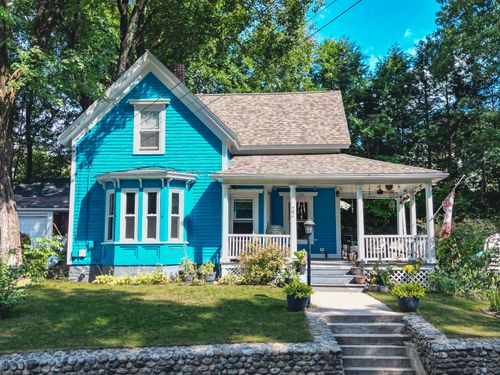 22 Chapman St, Putnam, CT, 06260-2306 | Card Image