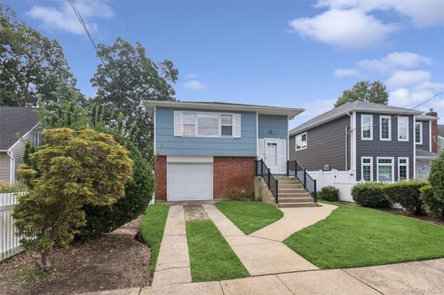 1928 Gormley Ave, Merrick, NY, 11566-3012 | Card Image