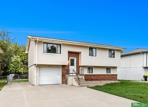 23706 Walnut Cir, Waterloo, NE, 68069-9514 | Card Image