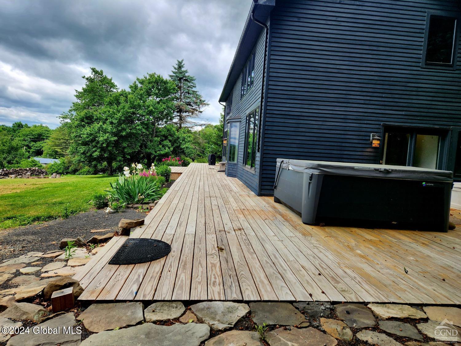 Strawberry Ln, Westerlo, NY 12193