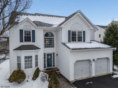 11 Elmara Dr, Bridgewater, NJ, 08807-5668 | Card Image