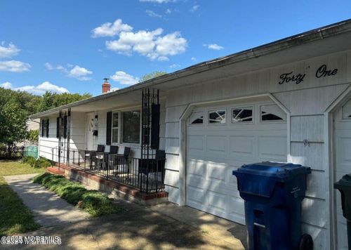 41 Heath Ave, Oakhurst, NJ, 07755-1023 | Card Image