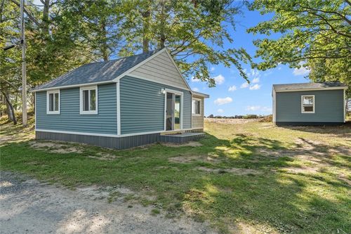 81 N Rainbow Shores Rd, Pulaski, NY, 13142-2242 | Card Image