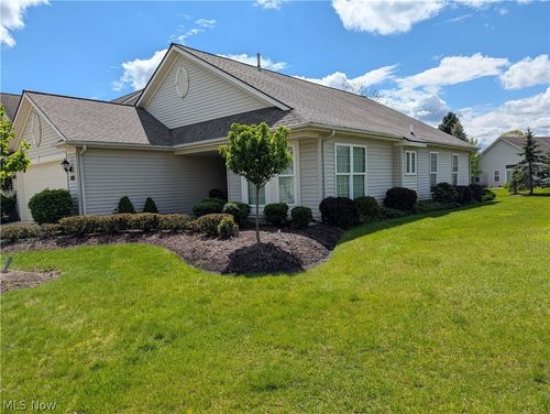 15282 Oak Hollow Ln, Strongsville, OH, 44149-8558 | Card Image