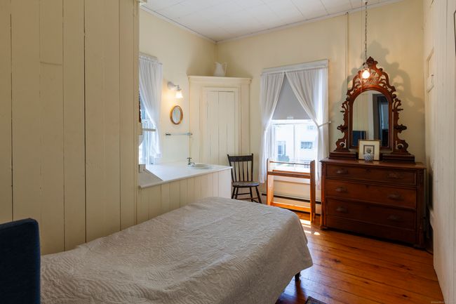 18 Prospect Hill Rd, House other with 6 bedrooms, 2 bathrooms and 1 parking in Branford CT | Image 20