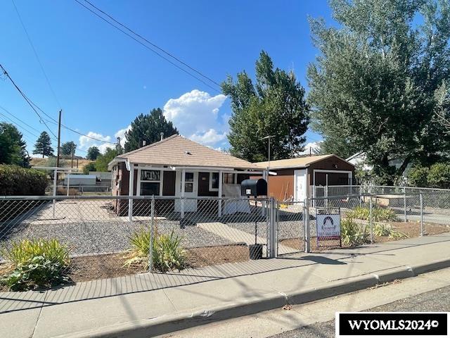 8th St, Thermopolis, WY 82443