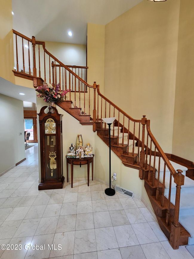 23 Old Niskayuna Road, For Sale in Colonie Zoocasa