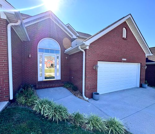 88 Saint Annes Ct, Somerset, KY, 42503-5617 | Card Image