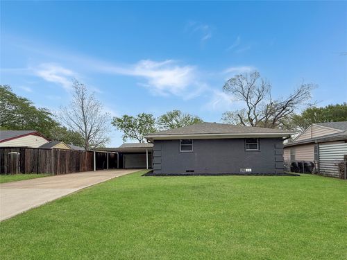 1717 Globe Ave, Blue Mound, TX, 76131-1120 | Card Image