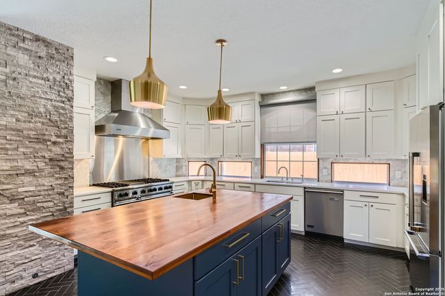 6110 Blanco River Pass, House other with 5 bedrooms, 4 bathrooms and null parking in Austin TX | Image 10
