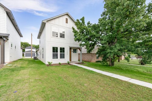 1217 Chestnut Court, Runaway Bay, TX, 76426 | Card Image