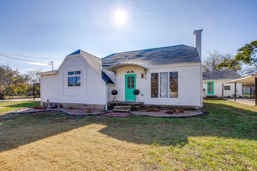619 W Live Oak St, Jacksboro, TX, 76458-1664 | Card Image
