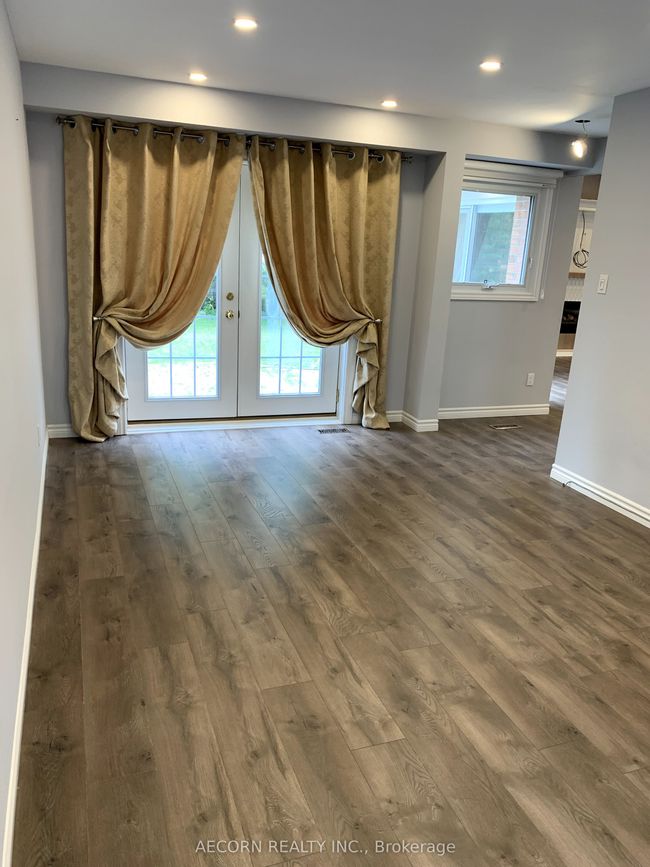 203 John Bowser Cres, House other with 4 bedrooms, 4 bathrooms and 4 parking in Newmarket ON | Image 4
