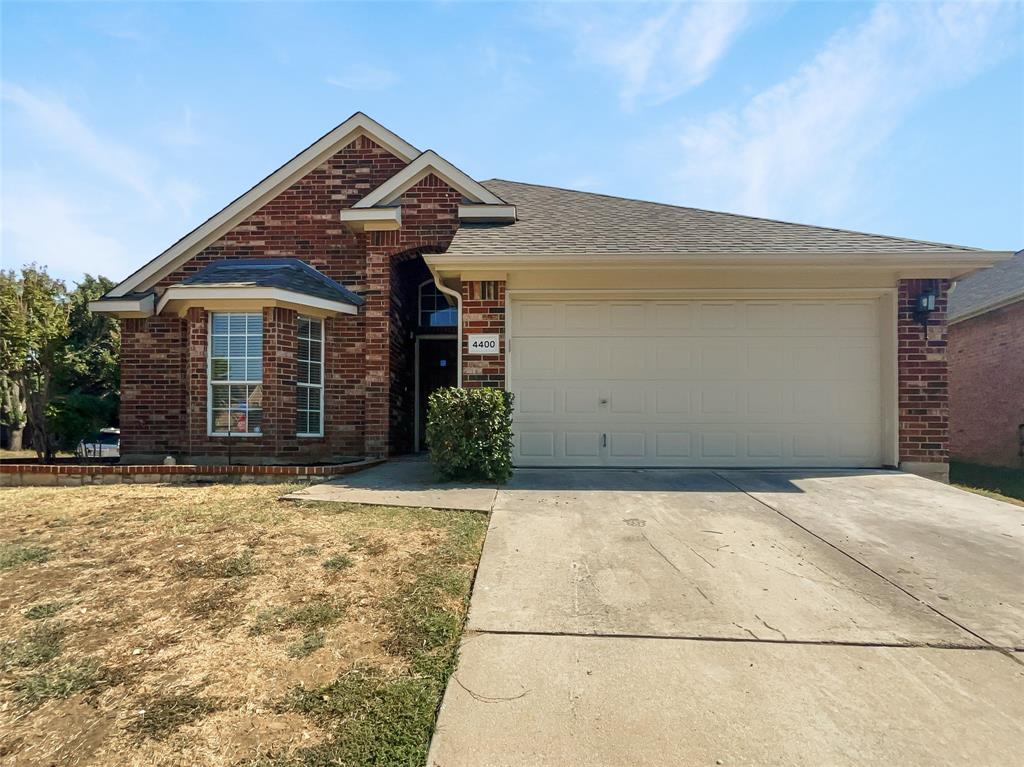 Spanish Oak Cir, Corinth, TX 76208