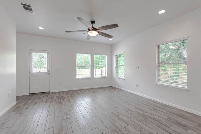 UNIT-593 - 2304 S Lakeline Blvd, Condo with 3 bedrooms, 2 bathrooms and 2 parking in Cedar Park TX | Image 8