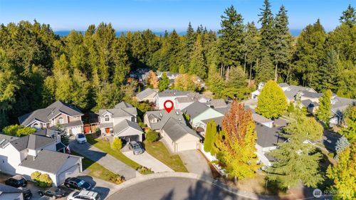 8229 1st St Se, Lake Stevens, WA, 98258-3392 | Card Image