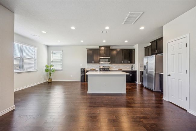361 Silktassel Way, House other with 3 bedrooms, 3 bathrooms and 2 parking in Buda TX | Image 8