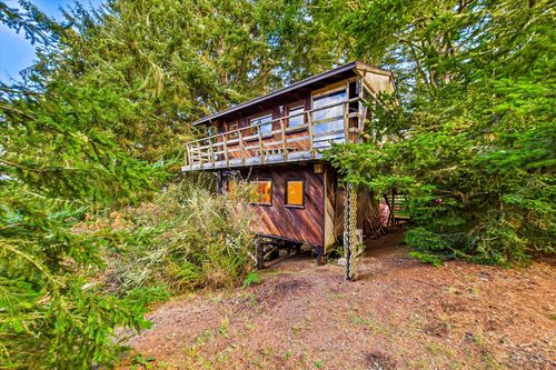 1432 Tompkins Hill Rd, Fortuna, CA, 95540-9778 | Card Image