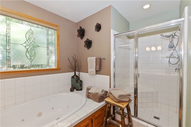 375 Meadow Cir N, House other with 4 bedrooms, 3 bathrooms and 2 parking in Big Bear Lake CA | Image 32