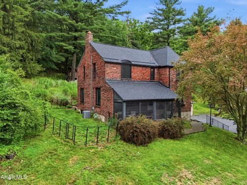 1513 Hillside Ct, Tyrone, PA, 16686-2137 | Card Image
