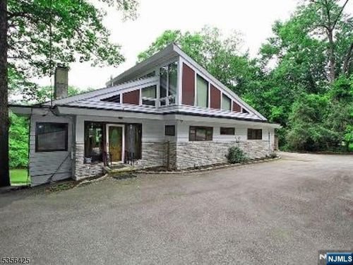 297 Terhune Dr, Wayne, NJ, 07470-7105 | Card Image