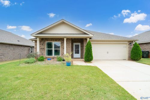 121 Daymark Dr, Madison, AL, 35756-5902 | Card Image