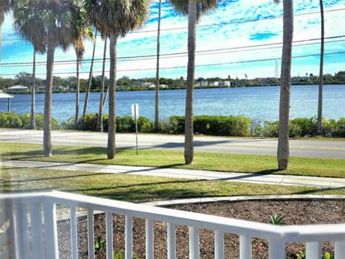 401 Whitcomb Blvd, Tarpon Springs, FL, 34689-2605 | Card Image