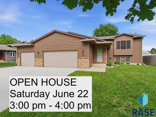 502 N Eastern Ave, Hartford, SD, 57033-2282 | Card Image