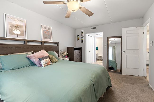 1202 - 5235 James Ln, Condo with 2 bedrooms, 2 bathrooms and 2 parking in Crestwood IL | Image 15