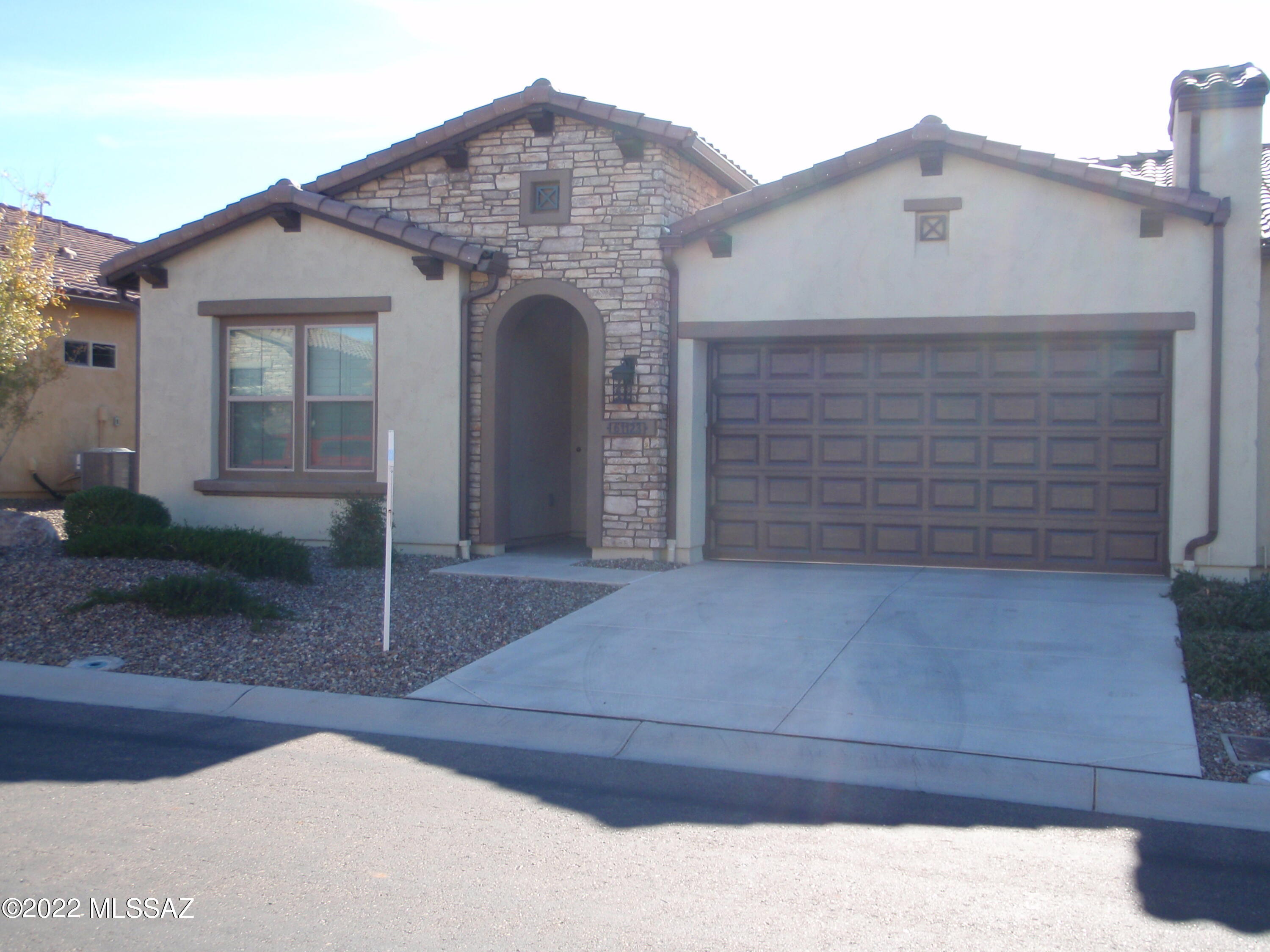 61123 E Flint Drive, For Rent in Oracle - eXp Realty