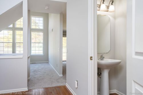 1752 Thistle Dr, Canton, MI, 48188-3086 | Card Image