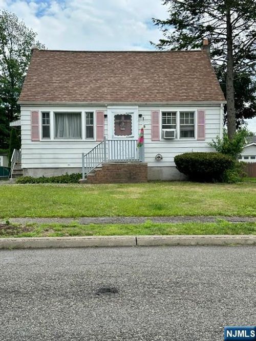 5 Roy Ave, Bloomingdale, NJ, 07403-1321 | Card Image