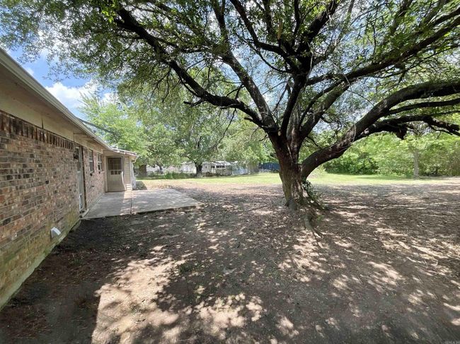 202 Quail Ln, House other with 3 bedrooms, 2 bathrooms and null parking in Hooks TX | Image 24
