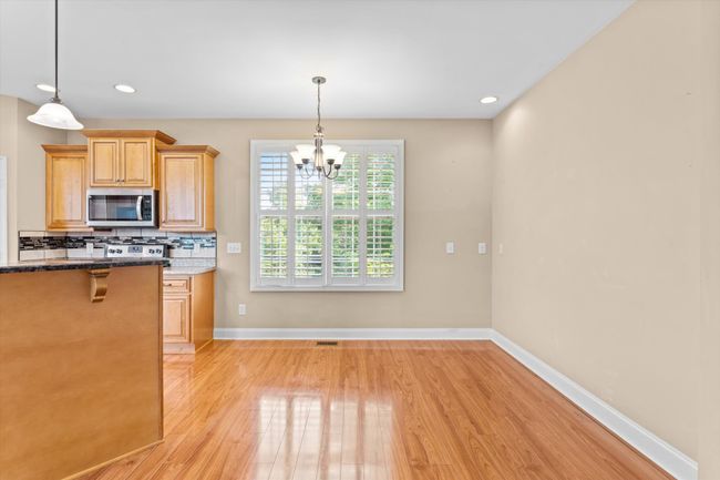 Eat-in Dining Area | Image 13